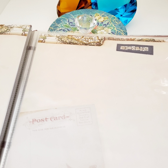 Creative Impulse Colorbok Travel themed scrapbook journal 8×8 add photos easily - Picture 5 of 6